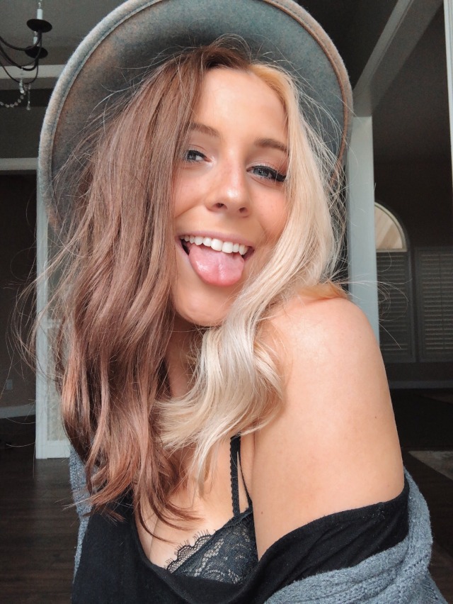 Hat selfie