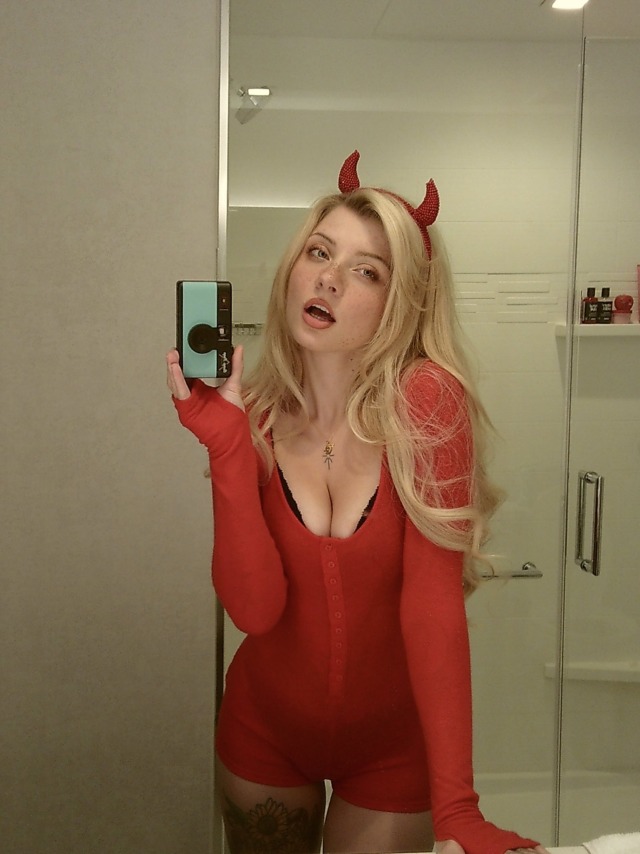 Devilish Halloween selfie