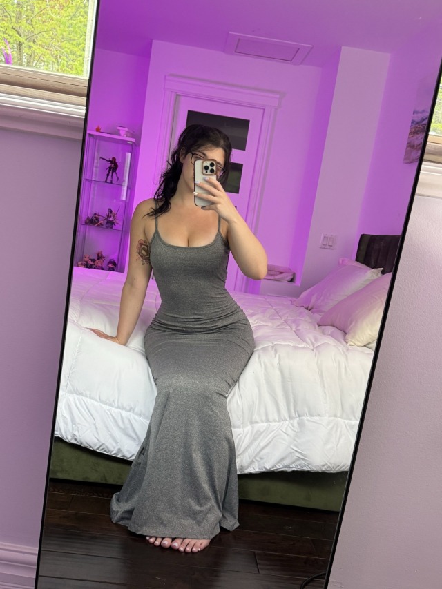 Long dress mirror selfie