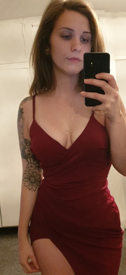 Can i submit this no make up selfie? For any cute lesbians ????